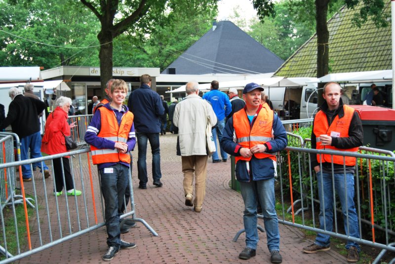 kaartcontroleursjanhendriklseijepe1nclmenjornmetkoffier.jpg