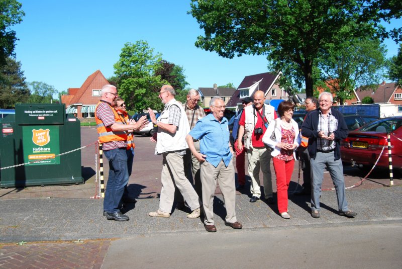 enookgezelligheidbijdeinvalidenparkeerplaatsspecialegasteninaantocht.jpg