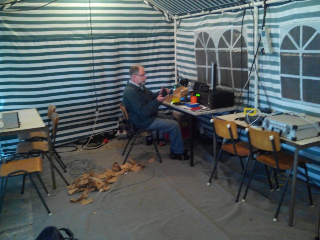 pa0kdvheefthetteststationgereedvoorhettestenenafregelenvandediverseantennes.jpg